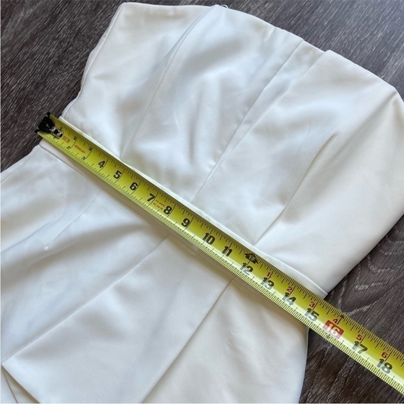 Adelyn Rae strapless special occasion dress. Size Medium - Picture 9 of 13